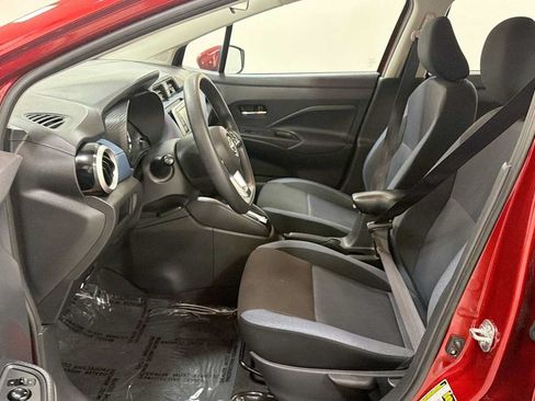 Used 2025 Nissan Versa SV FWD image 13