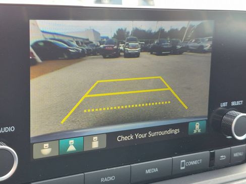 Used 2025 Honda Accord SE image 18