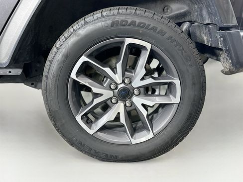 Used 2024 Jeep Wrangler Unlimited w/ Convenience Group AWD/4WD image 11
