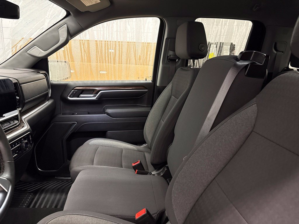 Used 2024 Chevrolet Silverado 1500 LT AWD/4WD image 21