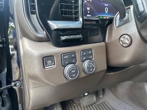 Used 2024 Chevrolet Silverado 1500 LTZ w/ Technology Package image 10