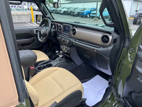 Used 2021 Jeep Wrangler Sport AWD/4WD image 42