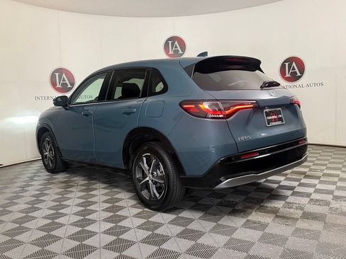 Used 2025 Honda HR-V EX-L image 6