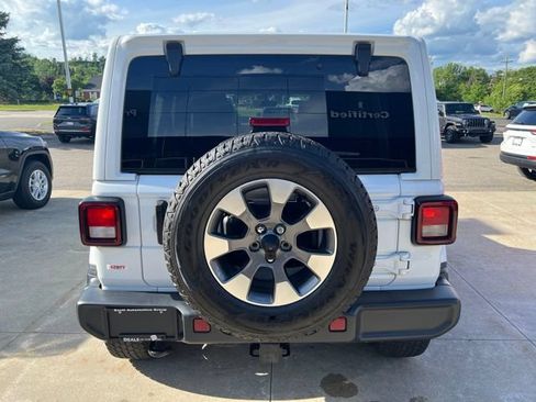 Used 2023 Jeep Wrangler Unlimited Sahara w/ Cold Weather Group AWD/4WD image 5