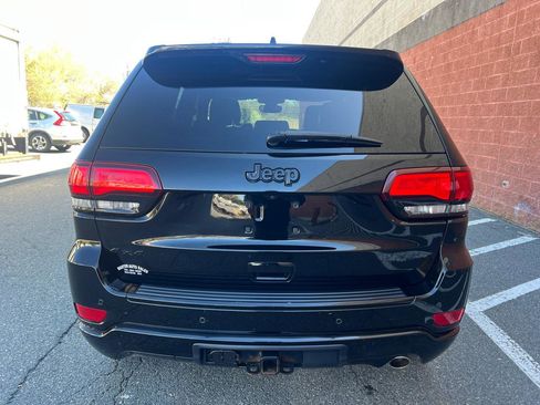 Used 2017 Jeep Grand Cherokee Altitude image 6