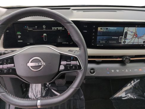 Used 2023 Nissan Ariya AWD image 15