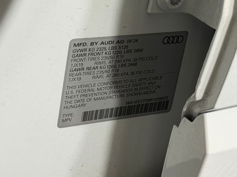 Certified 2024 Audi Q3 2.0T Premium Plus w/ Premium Plus Package AWD/4WD image 22