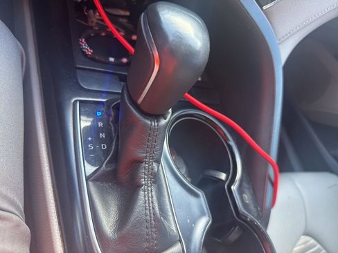 Used 2018 Toyota Camry L image 12