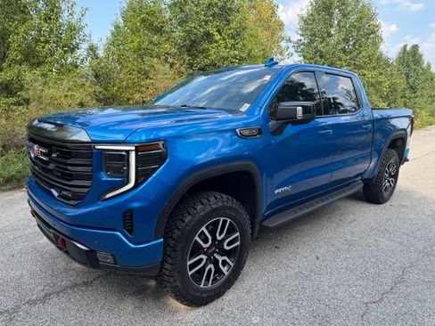 Used 2024 GMC Sierra 1500 AT4 w/ AT4 Premium Package AWD/4WD image 1