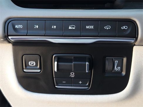 Used 2024 Cadillac Escalade Premium Luxury Platinum w/ LPO, Floor Liner Package image 28