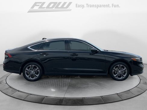 Used 2023 Honda Accord EX image 10