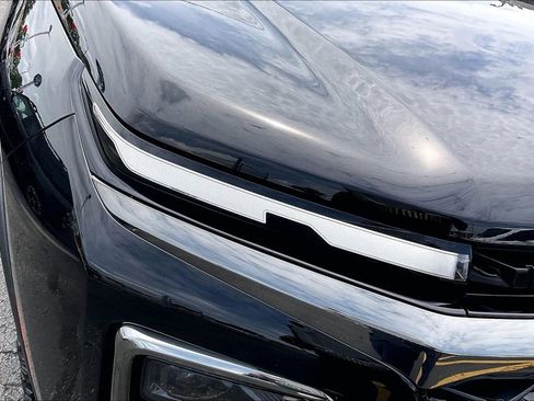 Used 2025 Chevrolet Traverse Z71 w/ Enhanced Driving Package AWD/4WD image 29