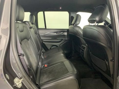 Used 2023 Jeep Grand Cherokee Altitude AWD/4WD image 22