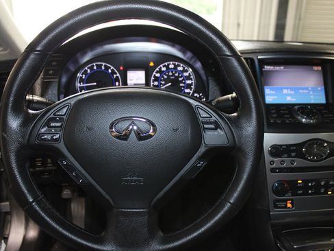 Used 2011 INFINITI G37 Journey w/ Premium Pkg RWD image 10