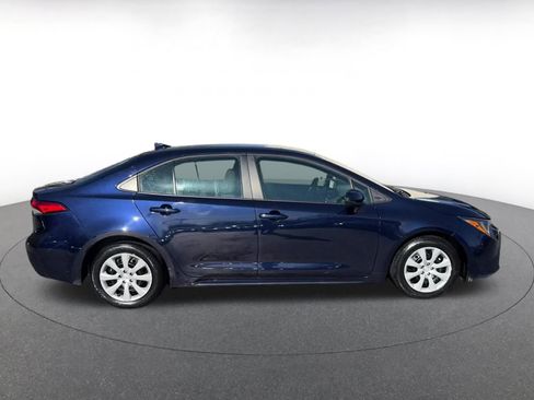 Used 2025 Toyota Corolla LE image 16