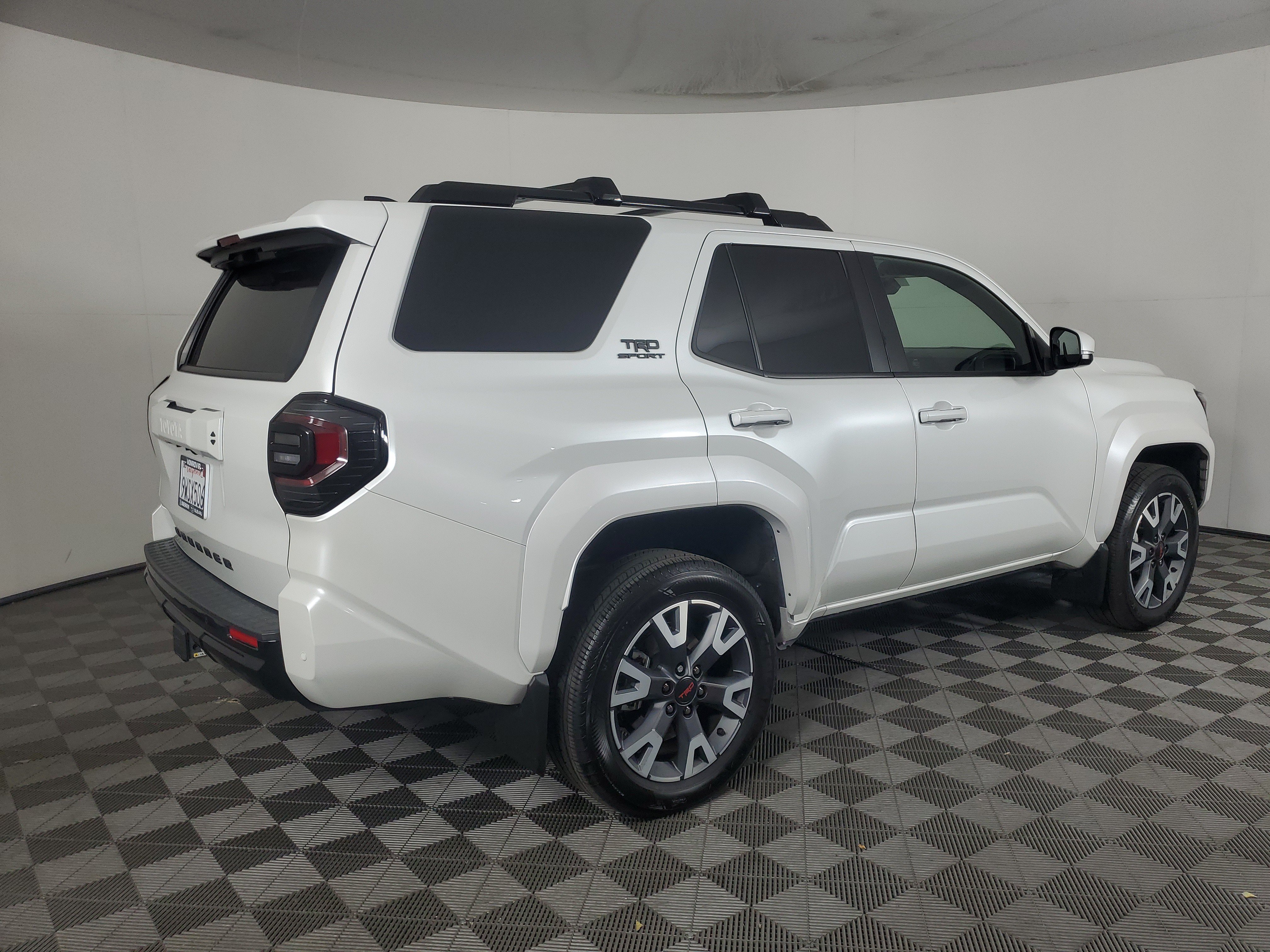 Used 2025 Toyota 4Runner TRD Sport AWD/4WD image 4