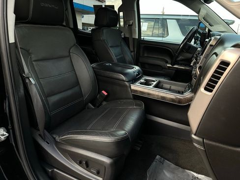 Used 2015 GMC Sierra 3500 Denali w/ Duramax Plus Package image 17