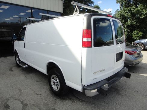 Used 2022 GMC Savana 2500 w/ Driver Convenience Package RWD image 6