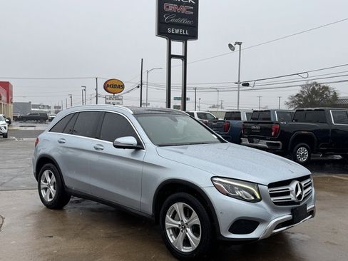 Used 2018 Mercedes-Benz GLC 300 image 1