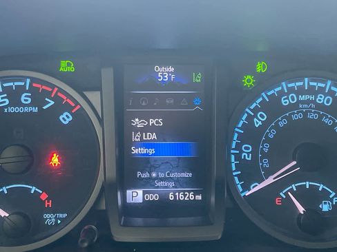 Used 2020 Toyota Tacoma TRD Off-Road w/ TRD Premium Off Road Package image 15