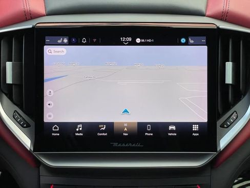 Used 2023 Maserati Ghibli Trofeo image 37