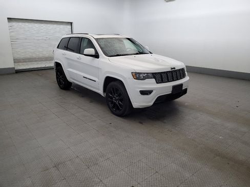 Used 2021 Jeep Grand Cherokee Laredo X AWD/4WD image 13