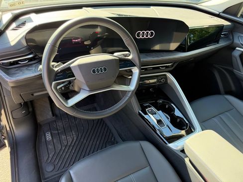 Used 2025 Audi Q5 Premium w/ Convenience Package AWD/4WD image 13