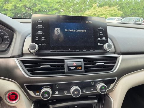 Used 2018 Honda Accord LX image 17