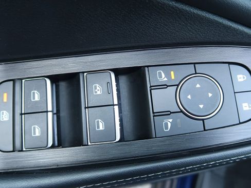 Used 2024 Nissan Rogue SL AWD/4WD image 27