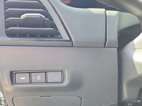 New 2026 Nissan Sentra SV w/ SV Convenience Package FWD image 10