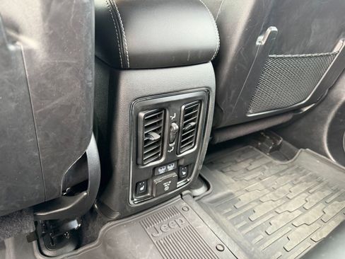 Used 2021 Jeep Grand Cherokee Limited w/ Quick Order Package 28K 80th AWD/4WD image 24
