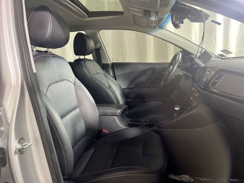 Used 2019 Kia Niro EX Premium w/ Sunroof Package image 21