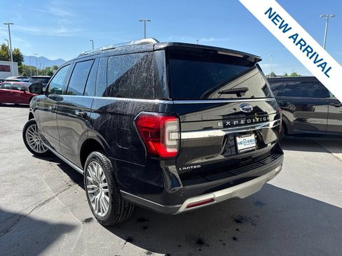 Used 2024 Ford Expedition Limited AWD/4WD image 5