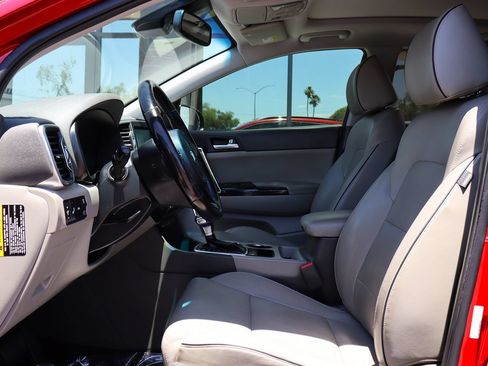 Used 2019 Kia Sportage EX w/ EX Technology Package FWD image 39