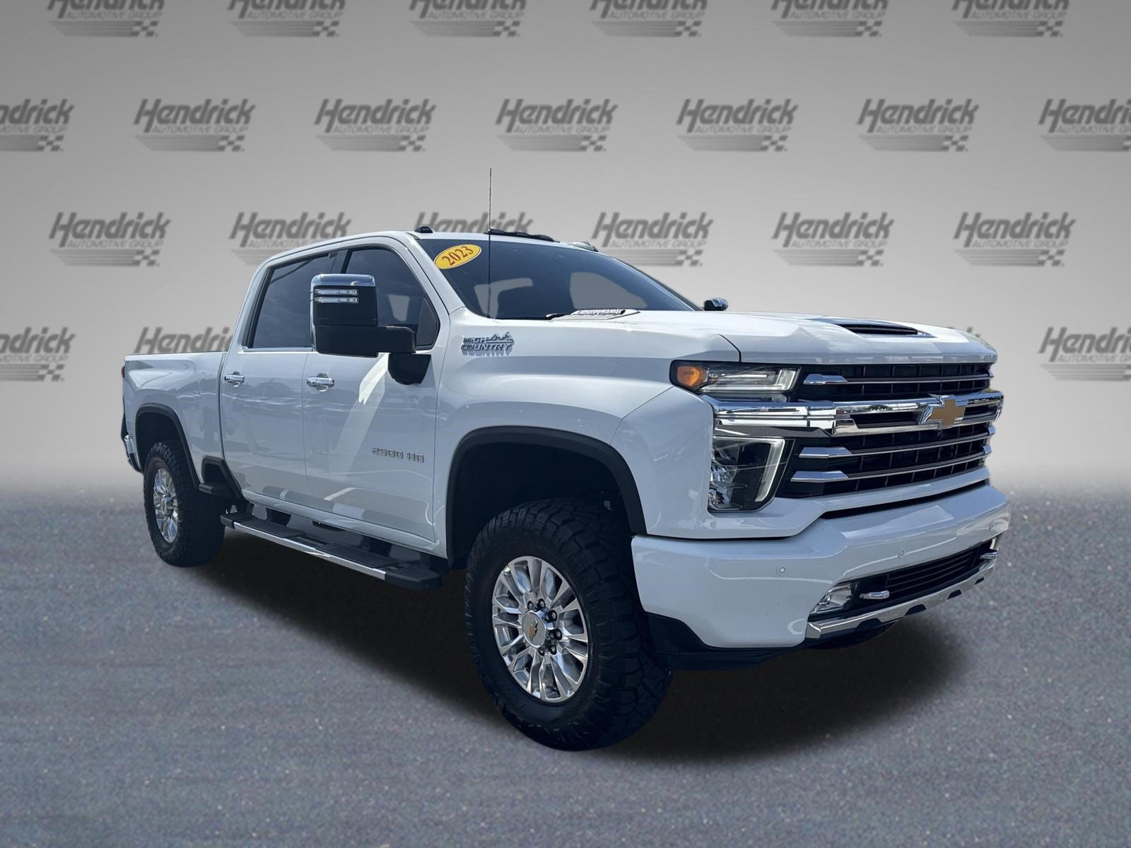 Used 2023 Chevrolet Silverado 2500 High Country w/ Technology Package AWD/4WD image 2