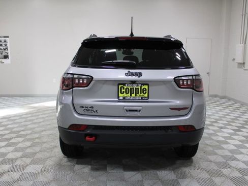 Used 2022 Jeep Compass Trailhawk image 10