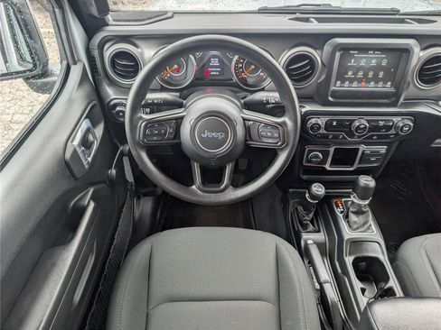 Used 2022 Jeep Wrangler Unlimited Sport AWD/4WD image 16
