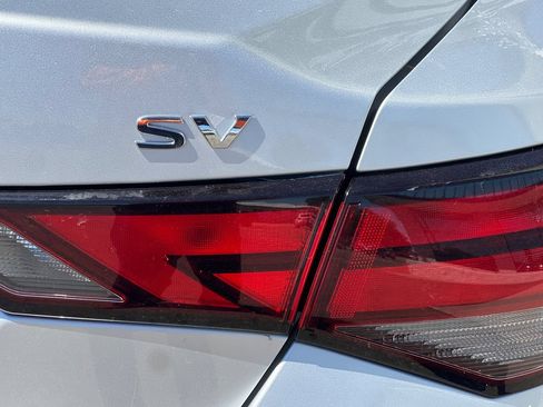 Used 2022 Nissan Sentra SV FWD image 27