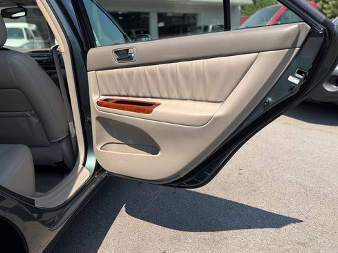 Used 2006 Toyota Camry XLE w/ VSC & Side Airbag Pkg FWD image 47