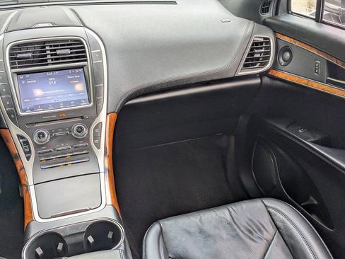 Used 2020 Lincoln Nautilus Reserve w/ Cargo Utility Package image 17