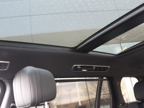 New 2026 Land Rover Range Rover Long Wheelbase SE image 20