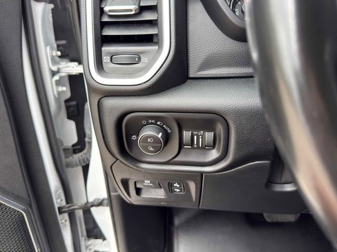 Used 2021 RAM 1500 Laramie AWD/4WD image 17