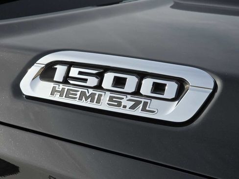 Used 2019 RAM 1500 Big Horn image 11