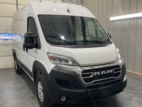 Used 2024 RAM ProMaster 2500 w/ Quick Order Package 22G SLT FWD image 1