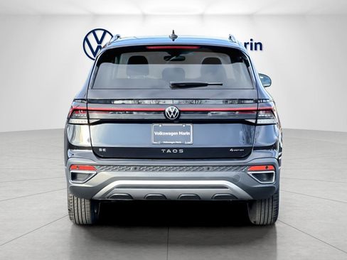 New 2026 Volkswagen Taos SE image 4