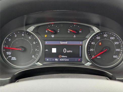 Used 2022 GMC Terrain AT4 w/ Infotainment Package II image 32