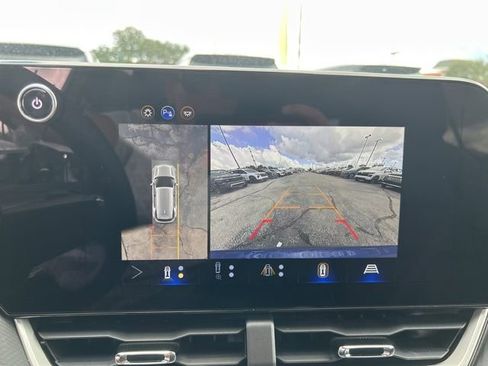 New 2026 Chevrolet Equinox LT w/ Convenience Package II image 23