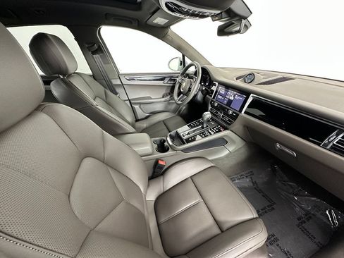 Certified 2026 Porsche Macan Turbo AWD/4WD image 42