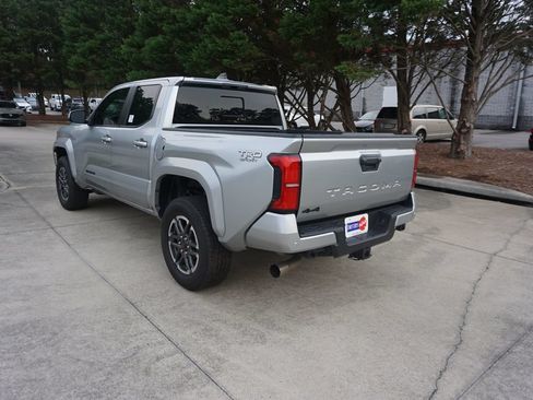 Used 2024 Toyota Tacoma TRD Sport w/ TRD Sport Upgrade Package AWD/4WD image 23