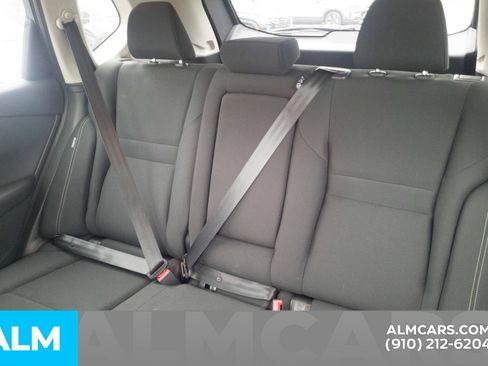 Used 2025 Nissan Rogue S AWD/4WD image 16